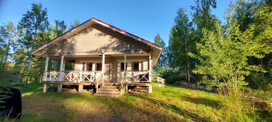 Pulla Karvisen Maatilamatkailussa Ruokola Dış mekan fotoğraf